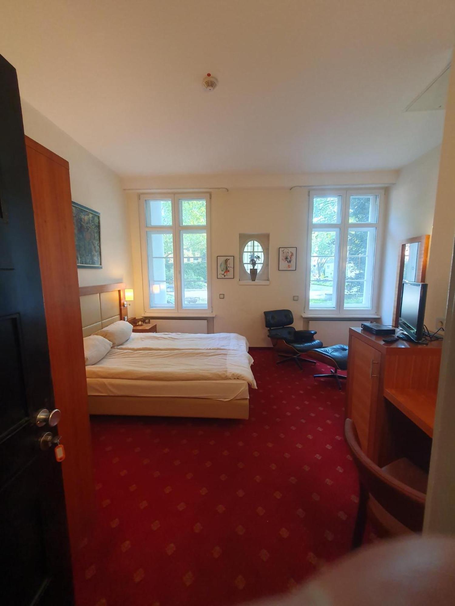 Villa, 17, Dz
