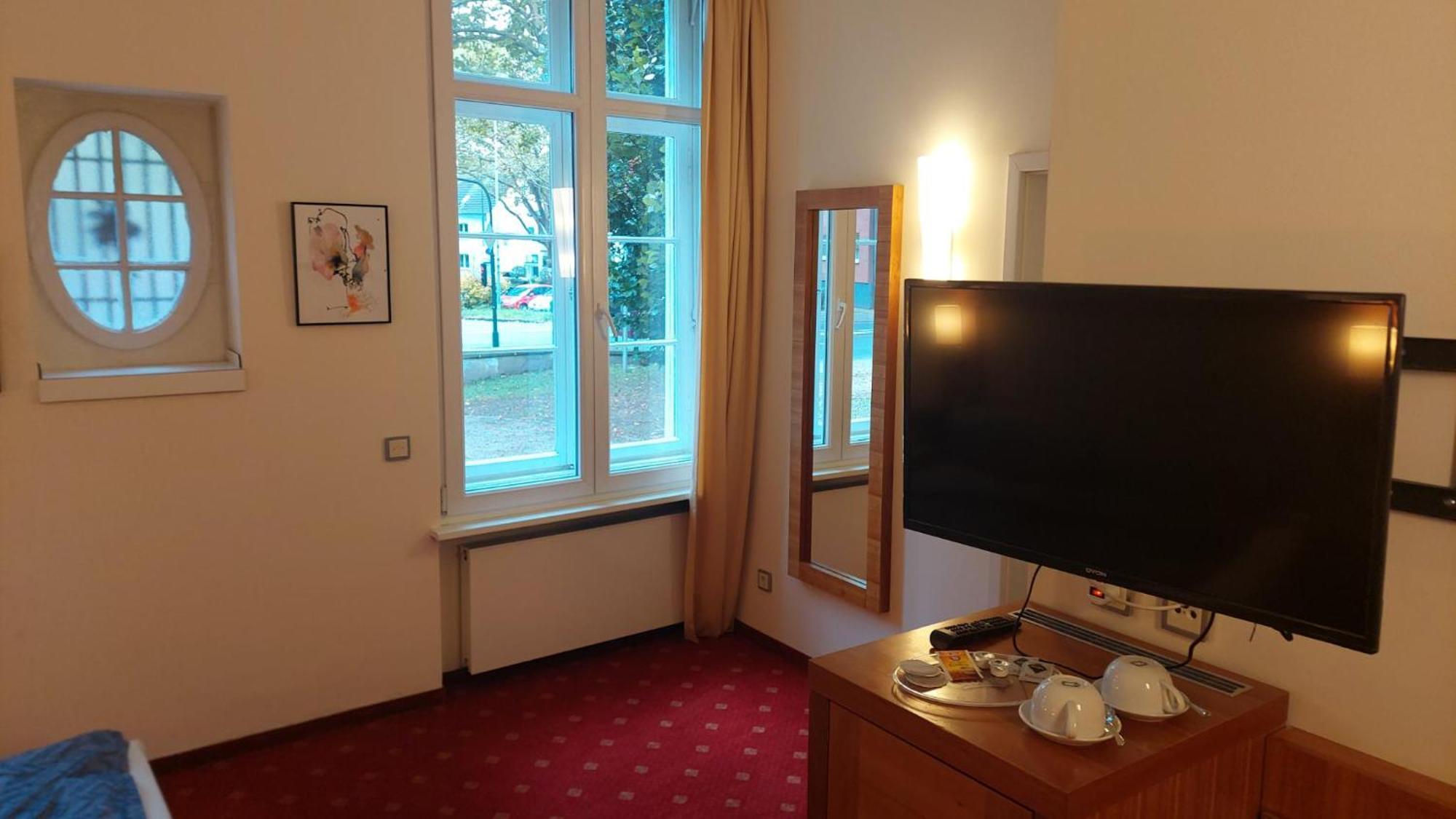 Villa, 17, Dz *